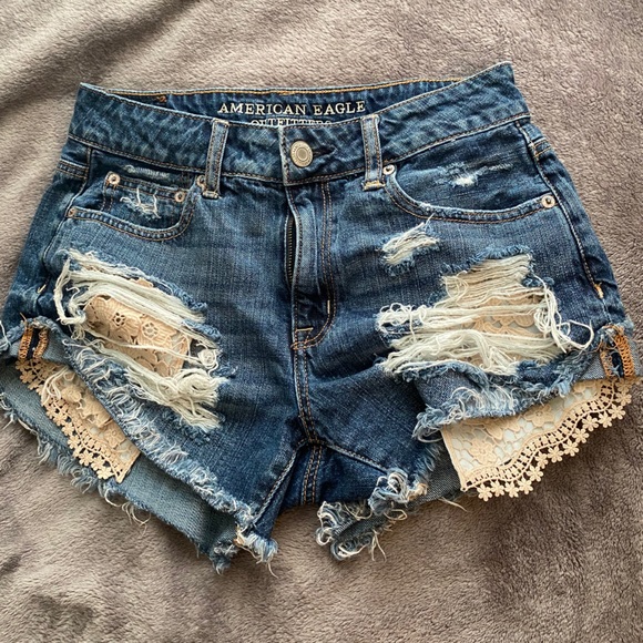 American Eagle shorts size 4.